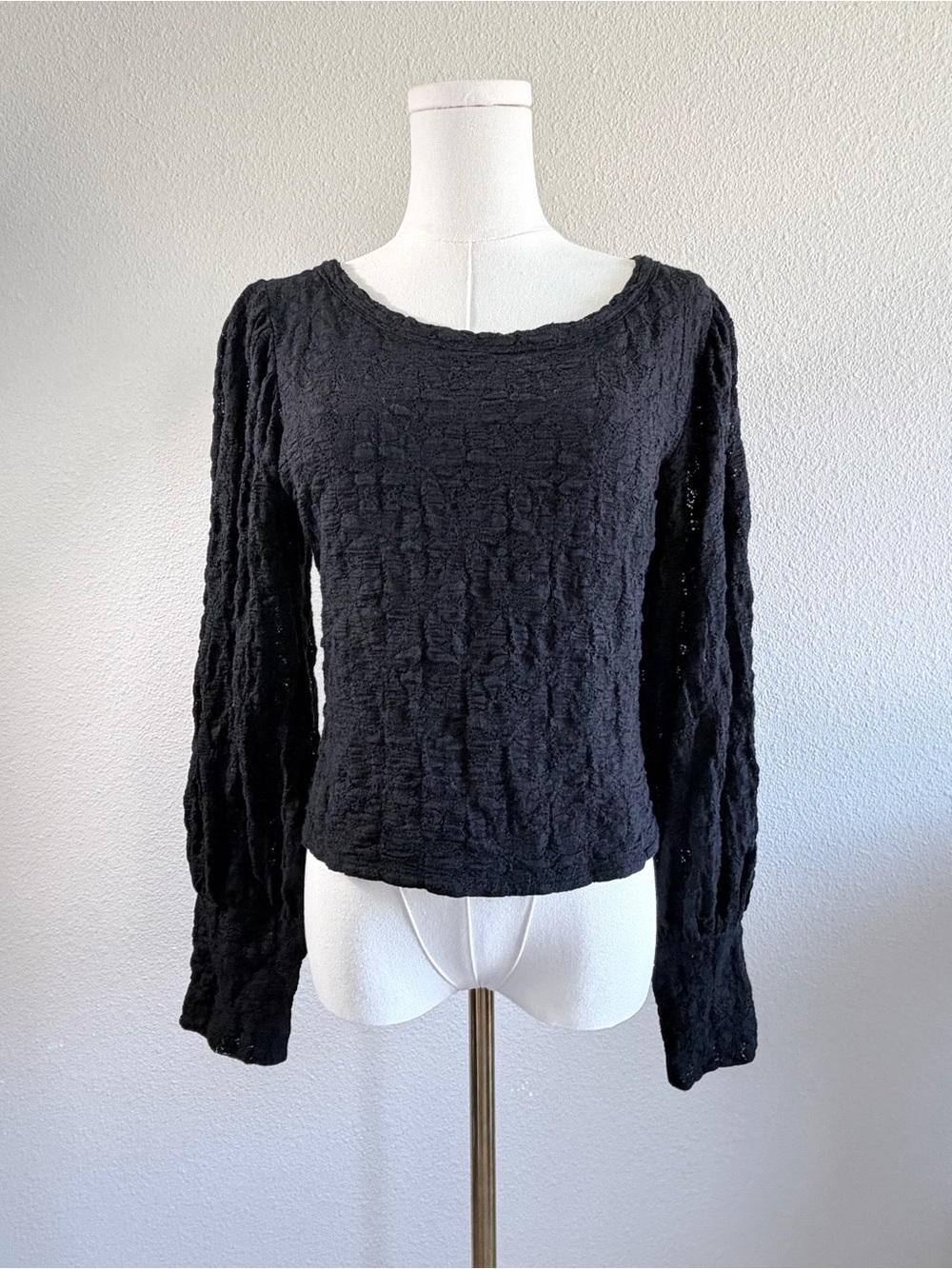 Free People Crop Top Sz L Lace Scoop Neck  Keyhole Back Long Puff Sleeve Boho